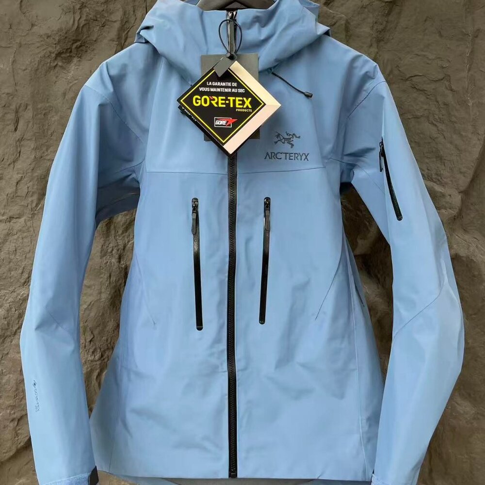 Arc'teryx Beta LT Light Blue Jacket, Size XL.